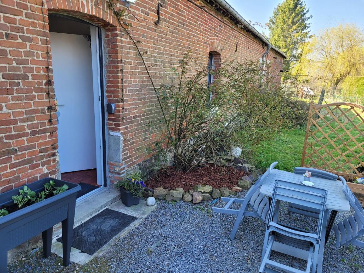 Studio Bienvenue Du Cote De Chez Nous Avec Jardin Privatif Wignehies Екстериор снимка
